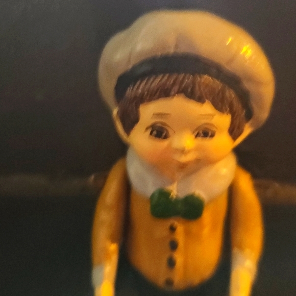 Marionette Boy from the Pinocchio story. Approximately 3 1/2" Tall. - Picture 5 of 14